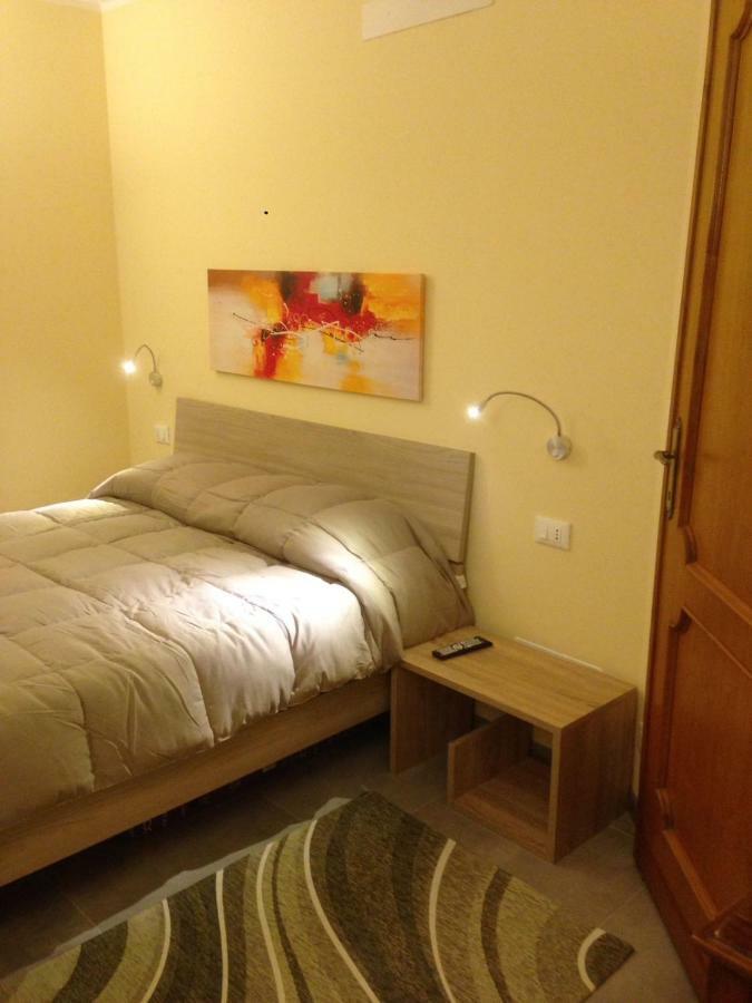 A Casa Di Fede Appartement LʼAquila Buitenkant foto