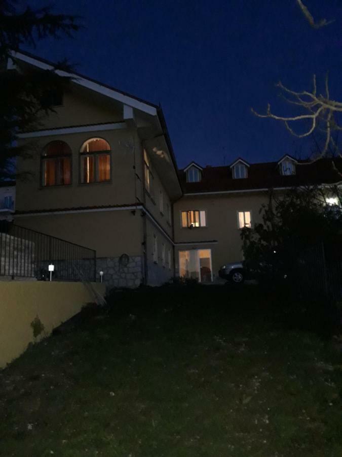 A Casa Di Fede Appartement LʼAquila Buitenkant foto